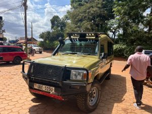 Land Cruiser Extended Hardtop For Hire a Cross East Africa